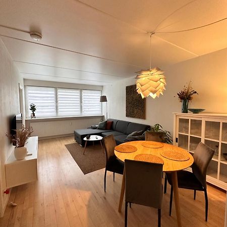 Privat One Bedroom Apartment With Free Parking オーデンセ エクステリア 写真